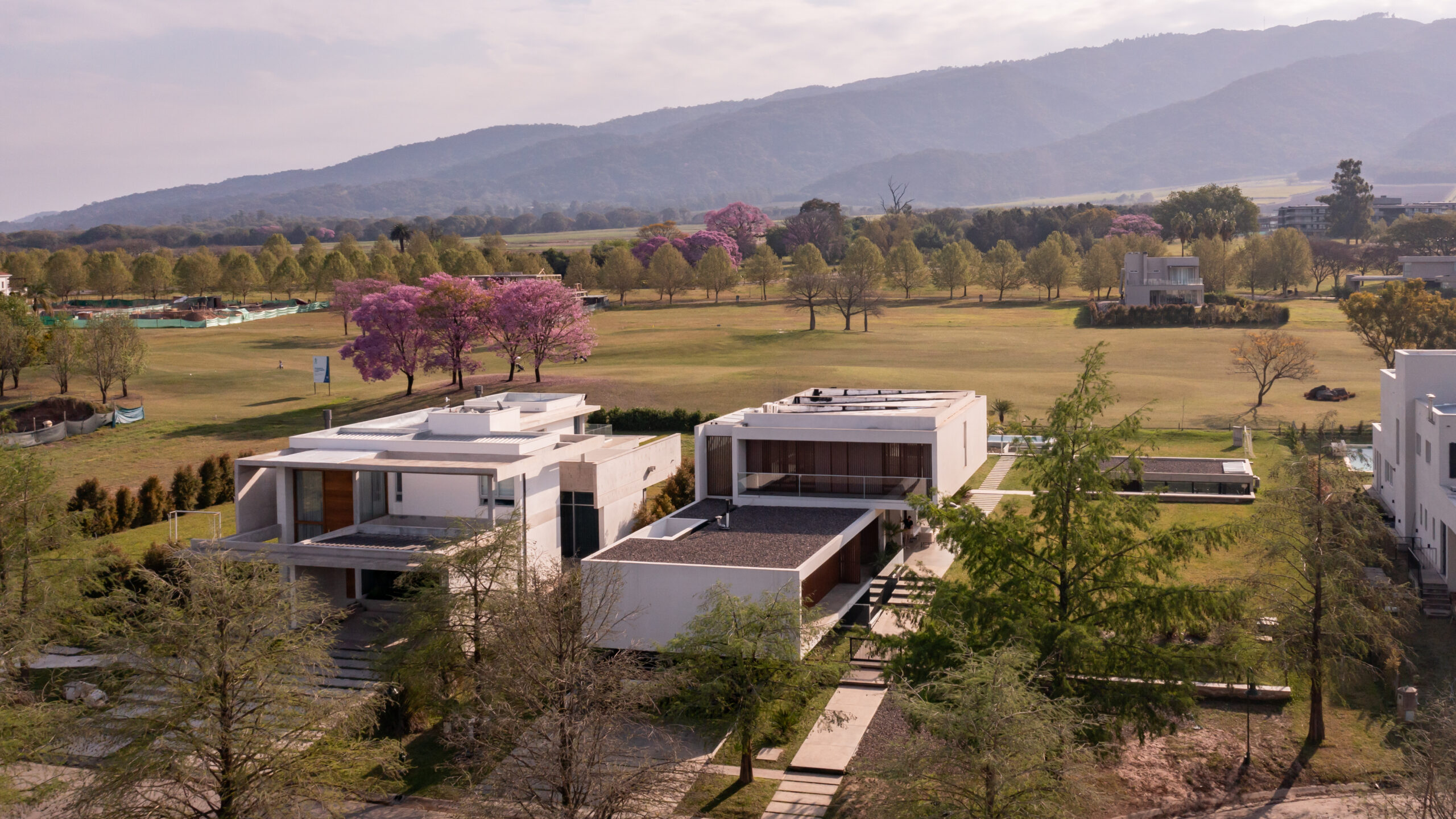 Cuando el paisaje determina la arquitectura: Casa San Pablo